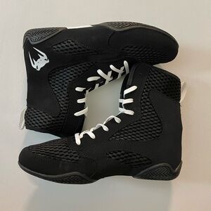 Men’s venom contender boxing shoes size 8 NEW